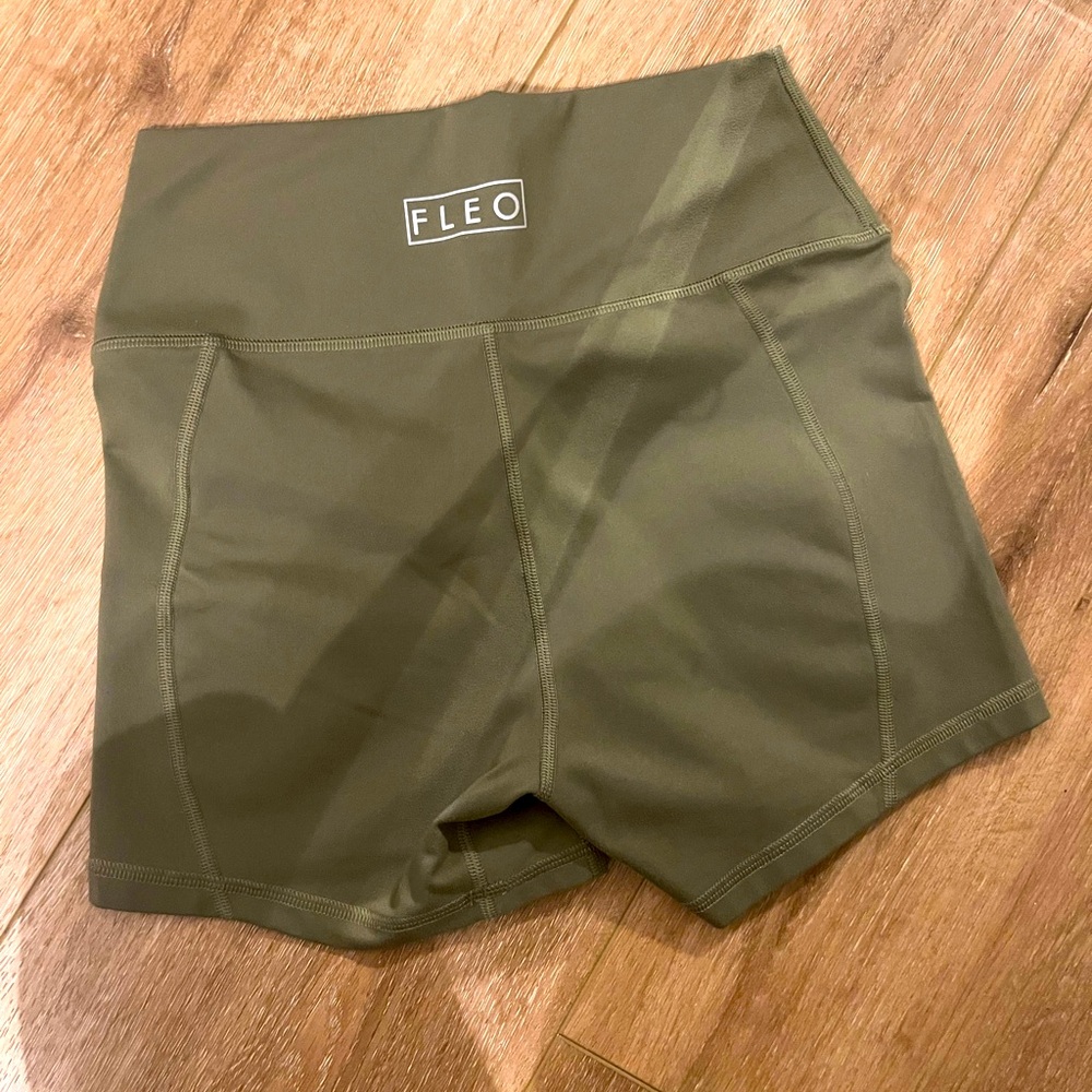 Fleo gym shorts